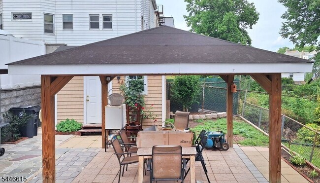 Photo - 175 Delavan Ave