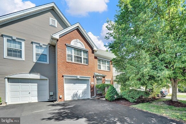 Building Photo - 307 Bollen Ct