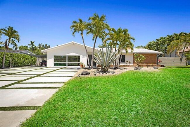 Photo - 400 NW 6th Ave Casa