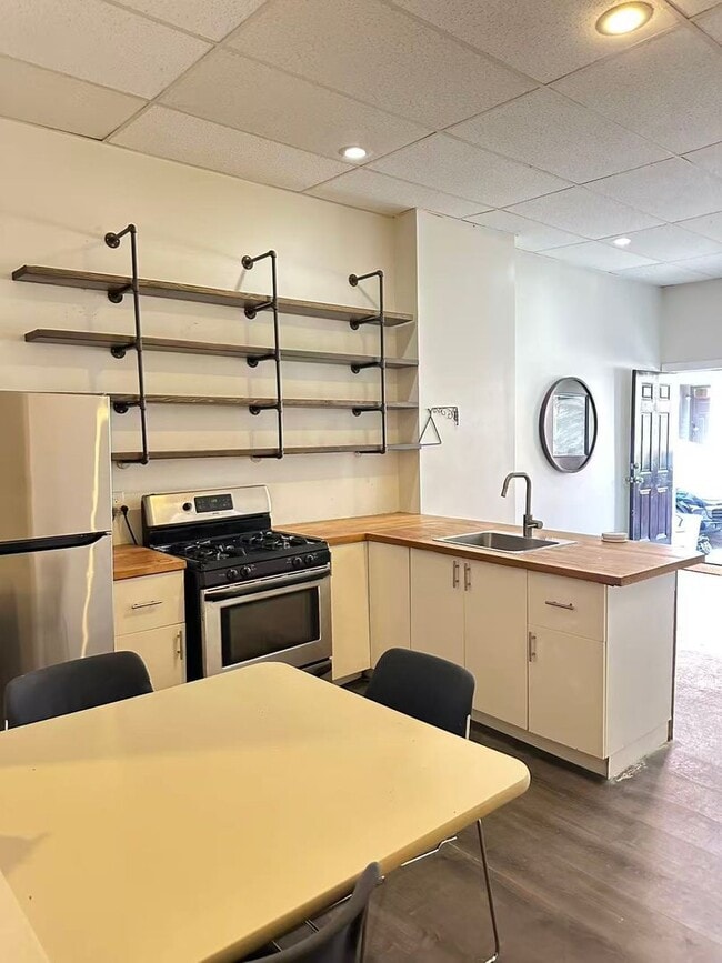432 Dickinson St Unit 1F