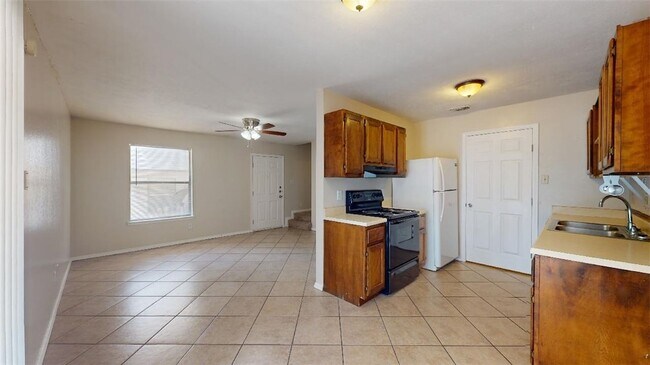 Photo - 1004 Verde Dr Unit B