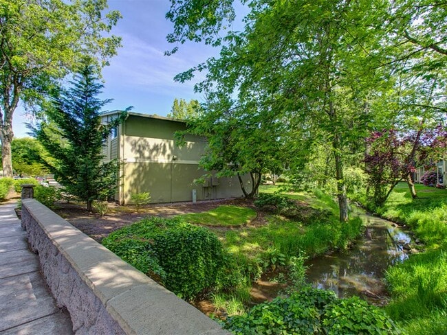 Commons at Timber Creek Apartments