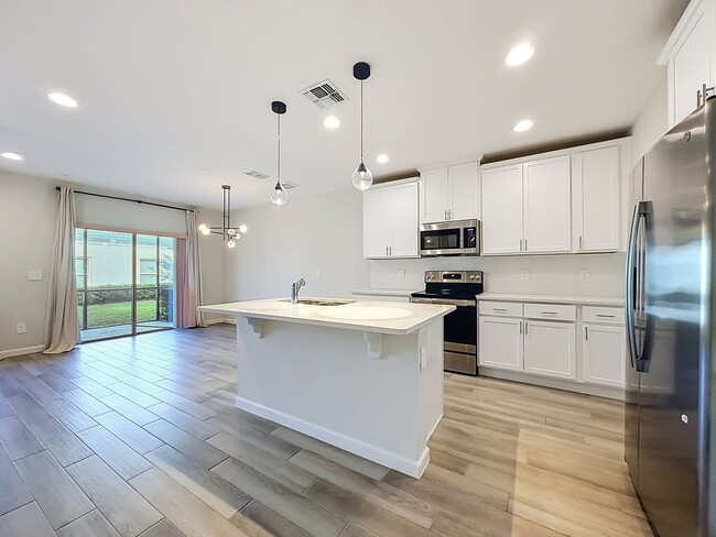 232 Cape Honeysuckle Pl