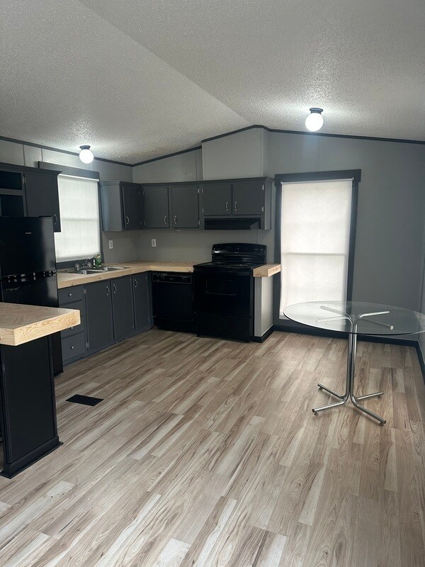 Photo - 20 Raylynn Ct