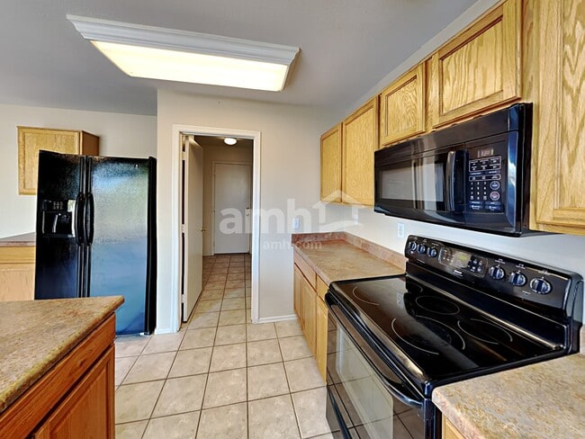 Photo - 1102 E Renegade Trl