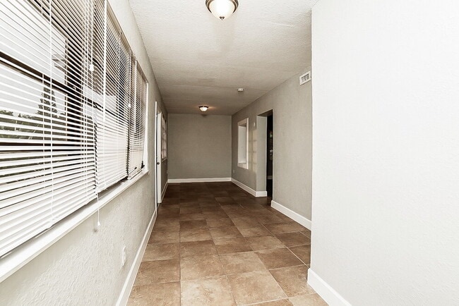 Photo - 16401 NW 21st Ave