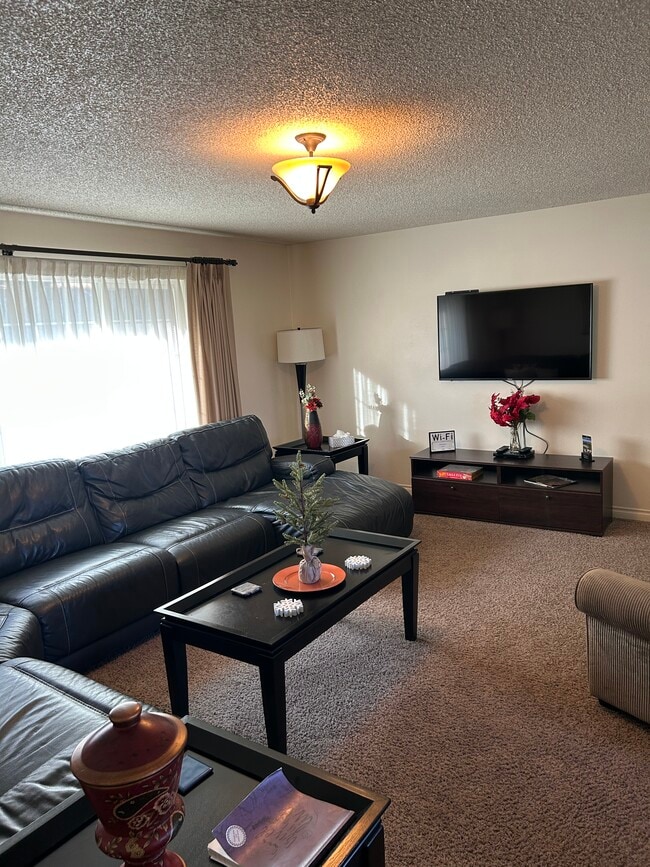 808 N 51st Ave