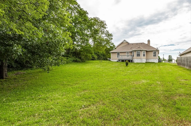 Photo - 3 Bed w/Bonus, Large Yard in Sought After Franklin Location!