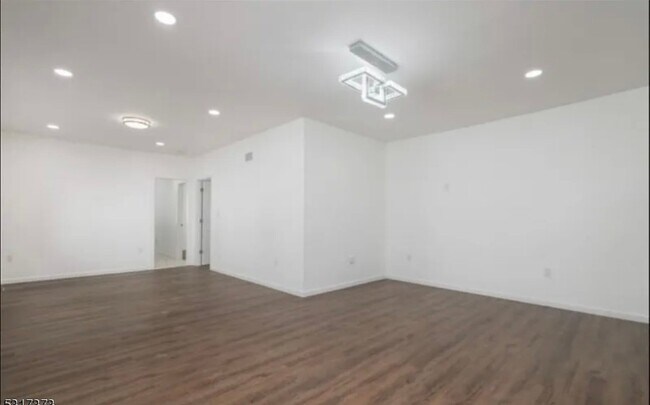 Photo - 40 Warman St Unit 1