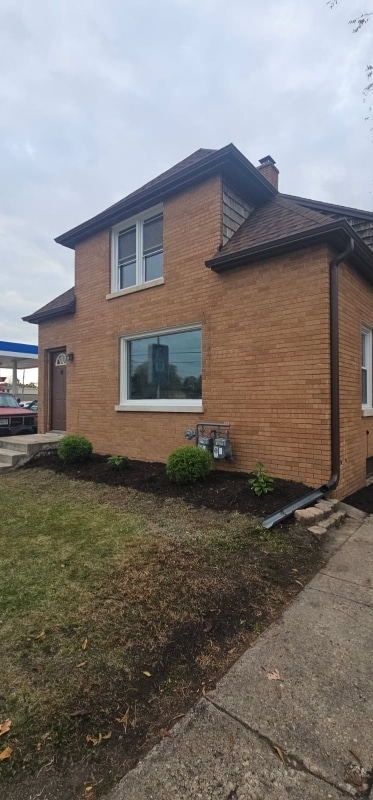 Building Photo - 3010 22nd Ave Unit 3010 Upper