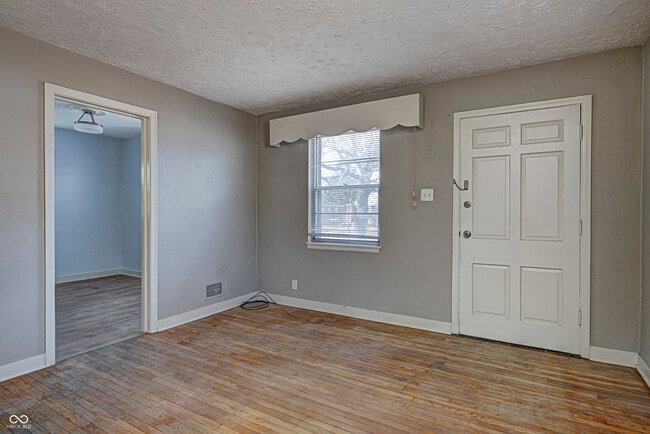 315 S Webster Ave