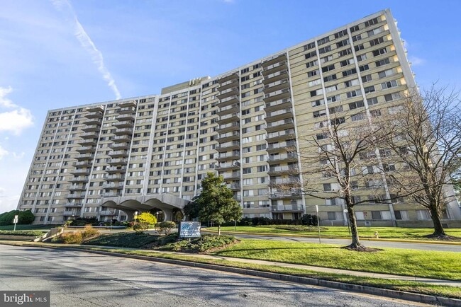 Building Photo - 301 N Beauregard St Unit 1503