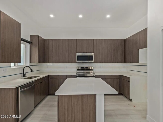 Photo - 3109 N 39th St