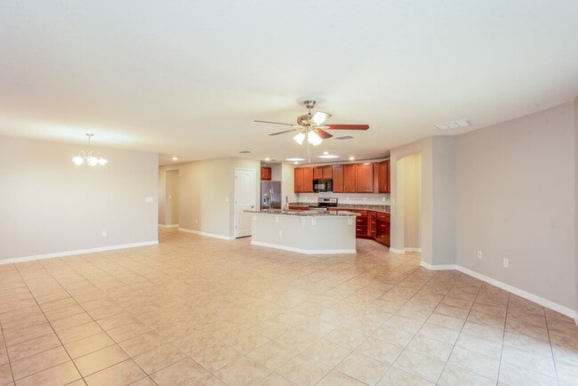 9215 Freedom Hill Dr