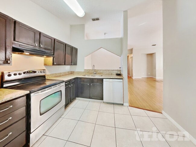 Photo - 13344 Laraway Dr