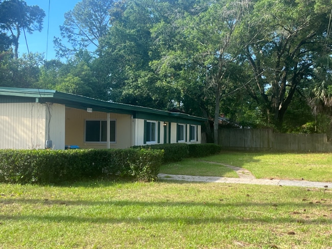 Photo - 3220 Altama Ave