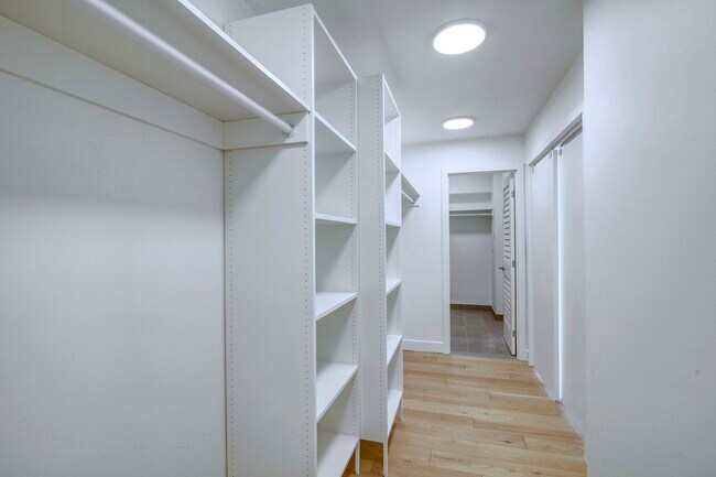 Photo - 4555 Av. Bonavista Unit 402