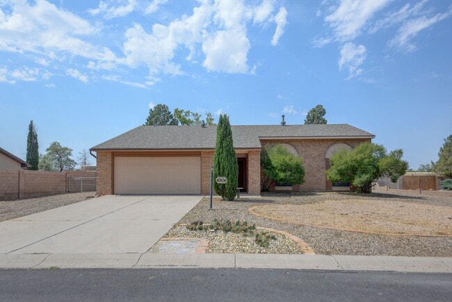 Building Photo - Amazing Three Bedroom in Heart of Rio Rancho! Rental