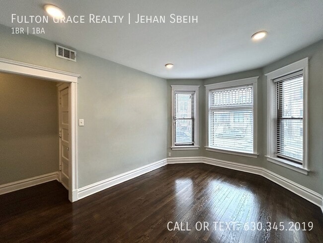 Photo - 910 W Addison St Unit #1F