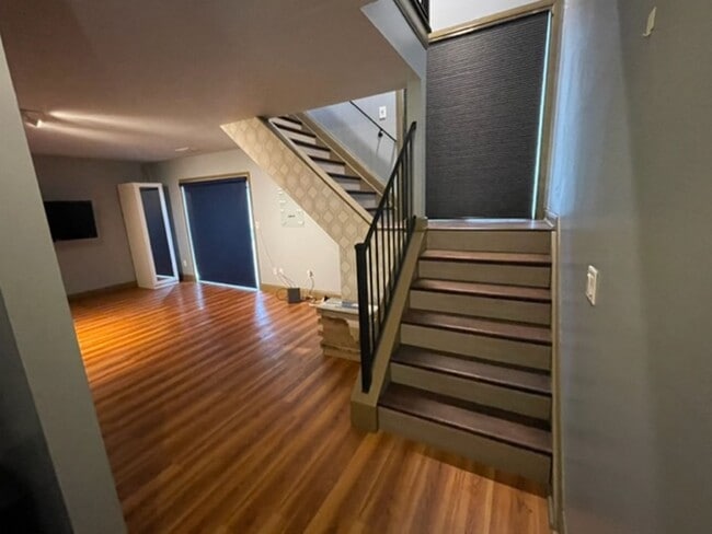 Photo - Spacious Townhome 2Bed/1Bath- Available July 1