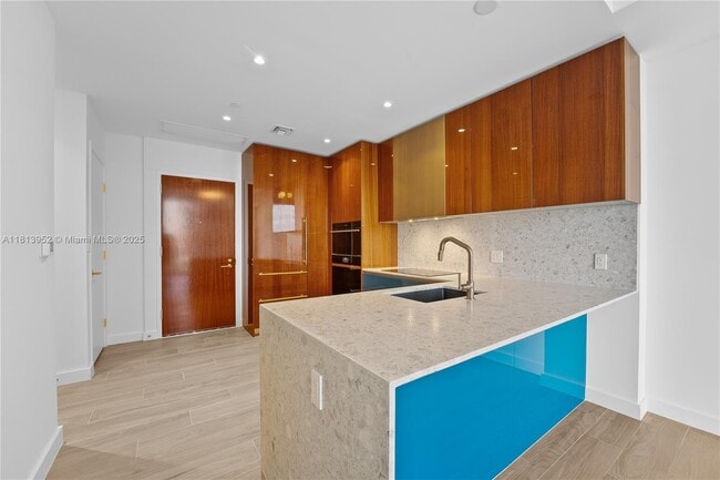 Photo - 2678 Tigertail Ave Unit 909
