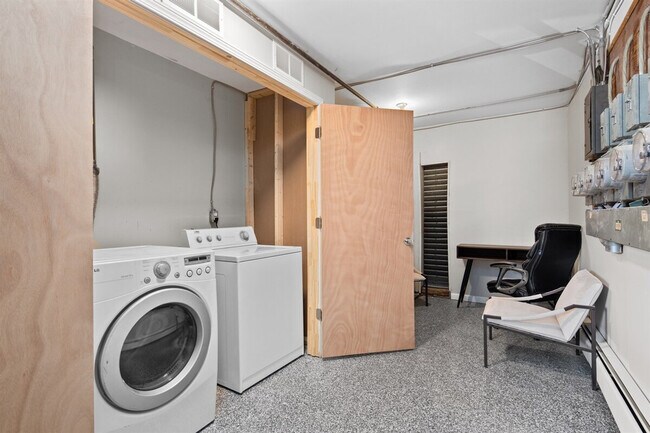 Photo - 22 2nd St Unit SI ID1032318P