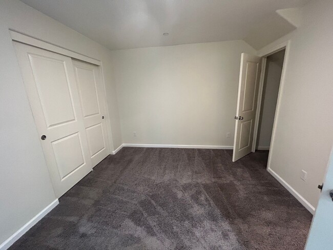 Photo - Spacious 5 Bedroom 4 Bathroom in Tulare!!
