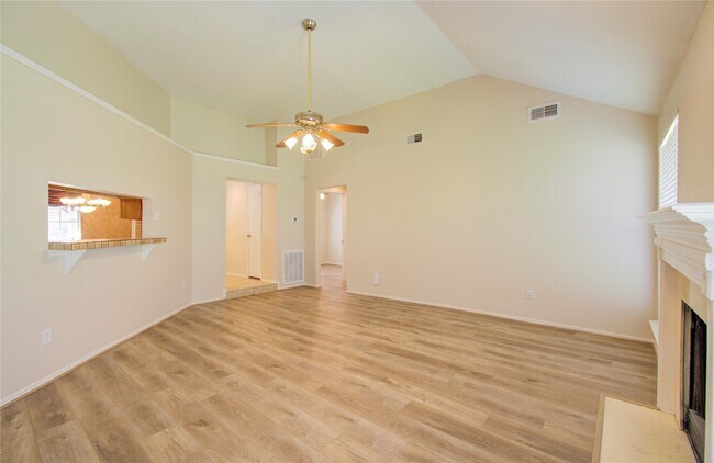 Photo - 11810 Stone Bridge Dr