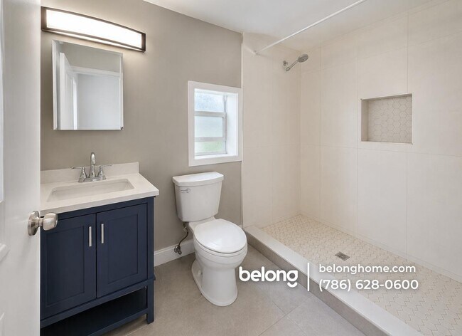 Photo - 1504 Funston St