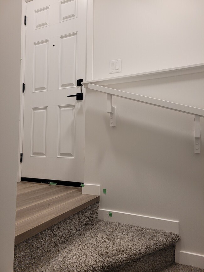 Photo - 86 Finch Gdns SE