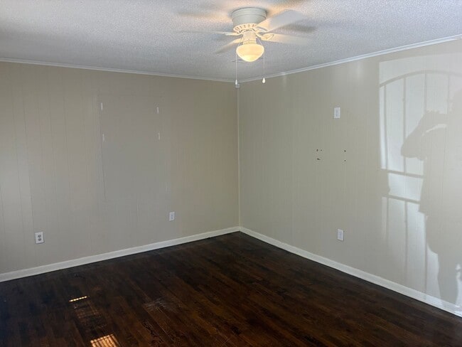 Photo - 125 Vance St