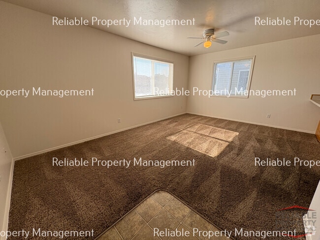 Building Photo - 280 W Anderson St Unit 4 Rental