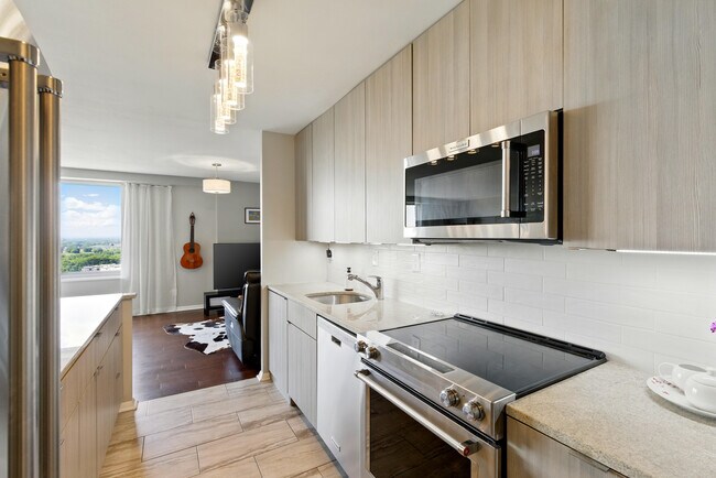 Kitchen - 9701 Fields Rd Unit 2301