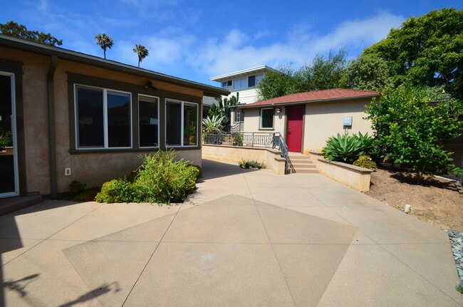 Photo - 7033 Draper Ave