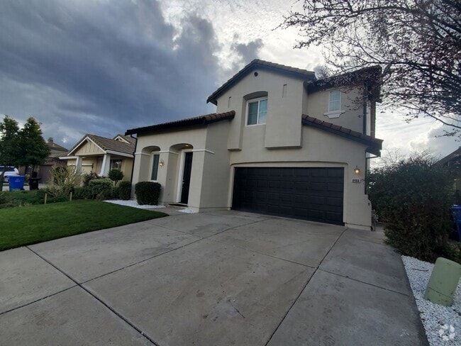 Building Photo - 4 Bedroom home in Elk Grove
