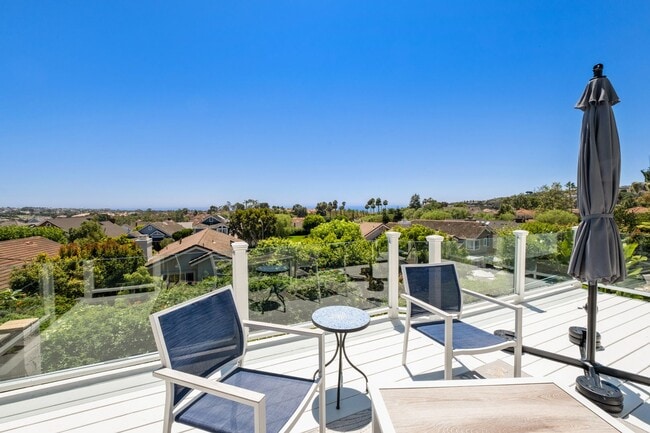 Building Photo - Newly Renovated and Furnished Ocean View Home!