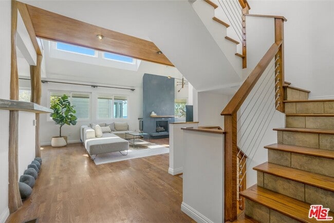 Building Photo - 24 Westwind St