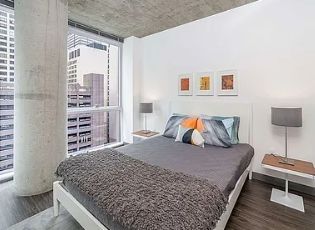 Photo - 215 W Lake St