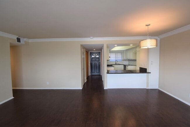 Photo - 2119 Elsinore St Unit 02