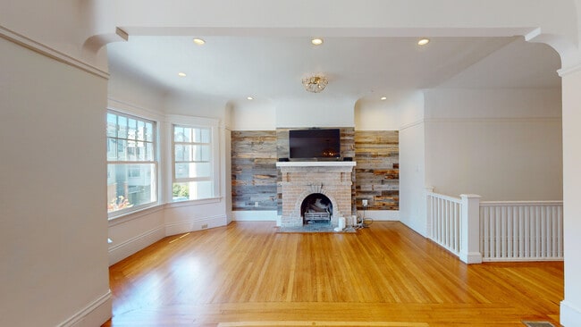 Photo - 3118 Scott St Unit 1A