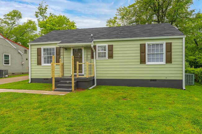 Front of house - 3707 Hewlett Dr