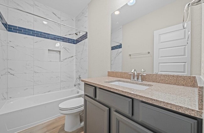 Photo - 18619 Admiration Dr