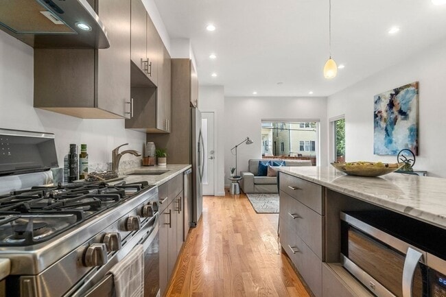 Photo - 161 Auburn St