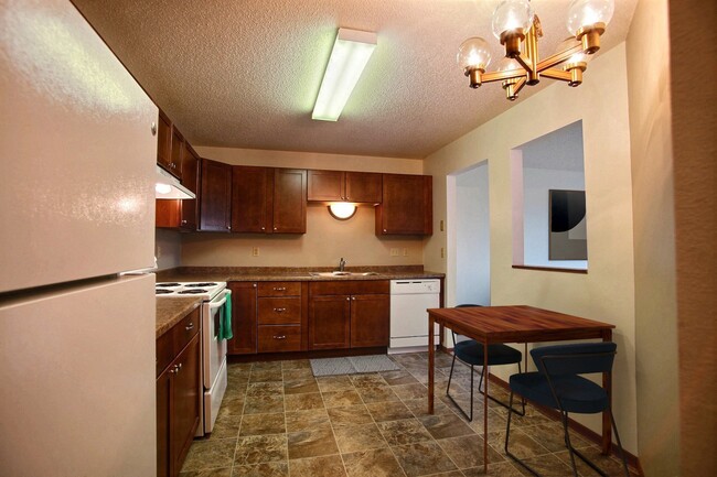 Fargo, ND Westwood Estates Apartments | Dining