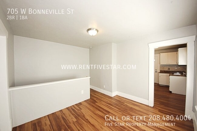 Photo - 705 W Bonneville St