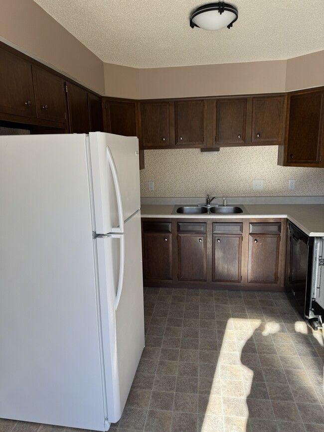 Photo - 295 Jamestown Rd