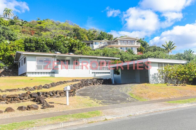 Lower Waialae Iki 3 Bedroom, 2 Bath Single... - Lower Waialae Iki 3 Bedroom, 2 Bath Single... House