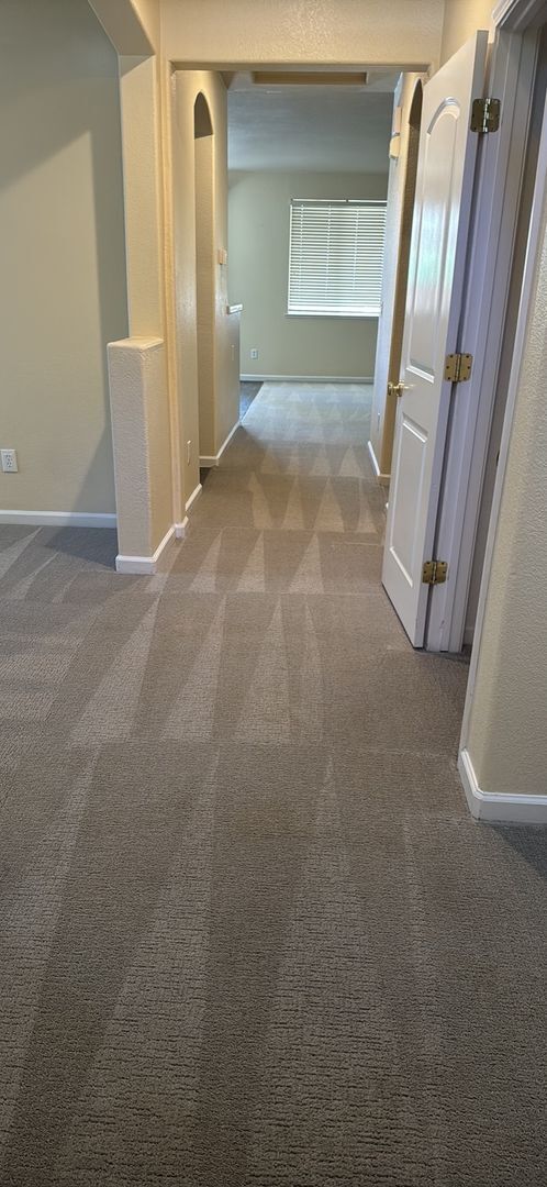 Photo - Beautiful and spacious 4 bedroom/ 2.5 bathroom home