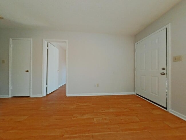 Photo - 727 S Scientific St