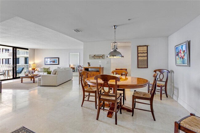 Photo - 3000 N Ocean Dr Unidad 34D